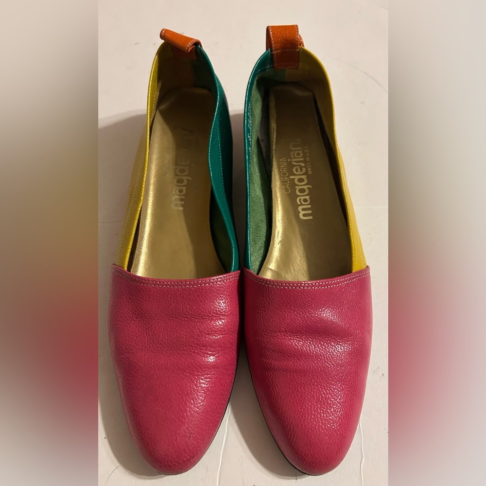 1960's vintage California Magdesians multicolored slip on shoes size 6S